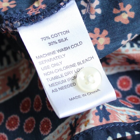 Trovata Birds of Paradis Hillary Floral Print Blouse in Navy Heirloom Size XS - Picture 6 of 6